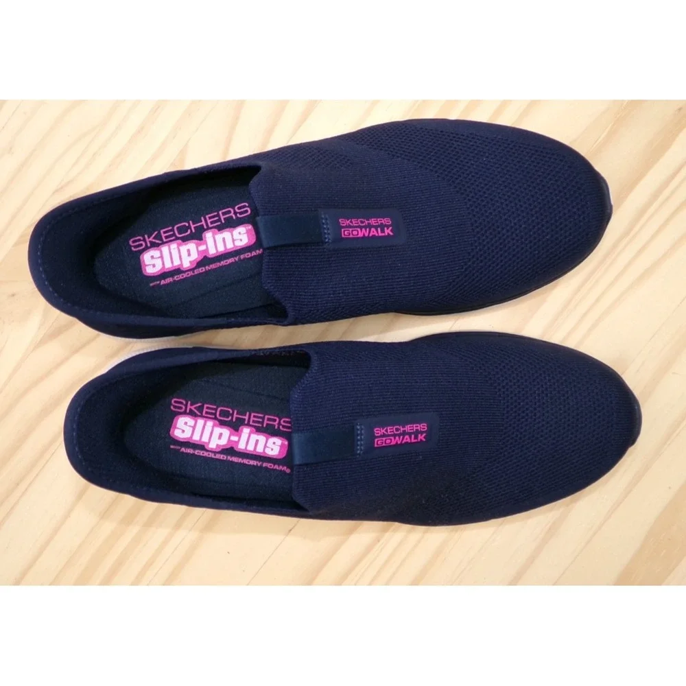 Skechers Slip Ins GoWalk 6 Fabulous View Womens Navy Size 10 Sneakers 124569W